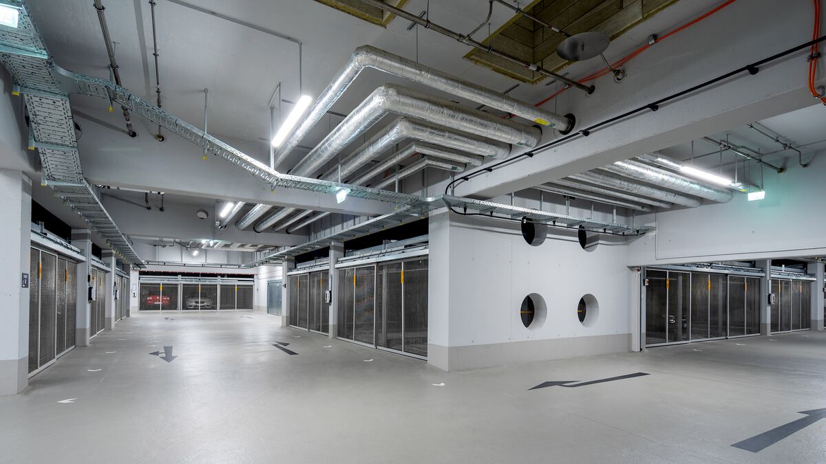 Übersichtsansicht der Tiefgarage mit den Parksystemen