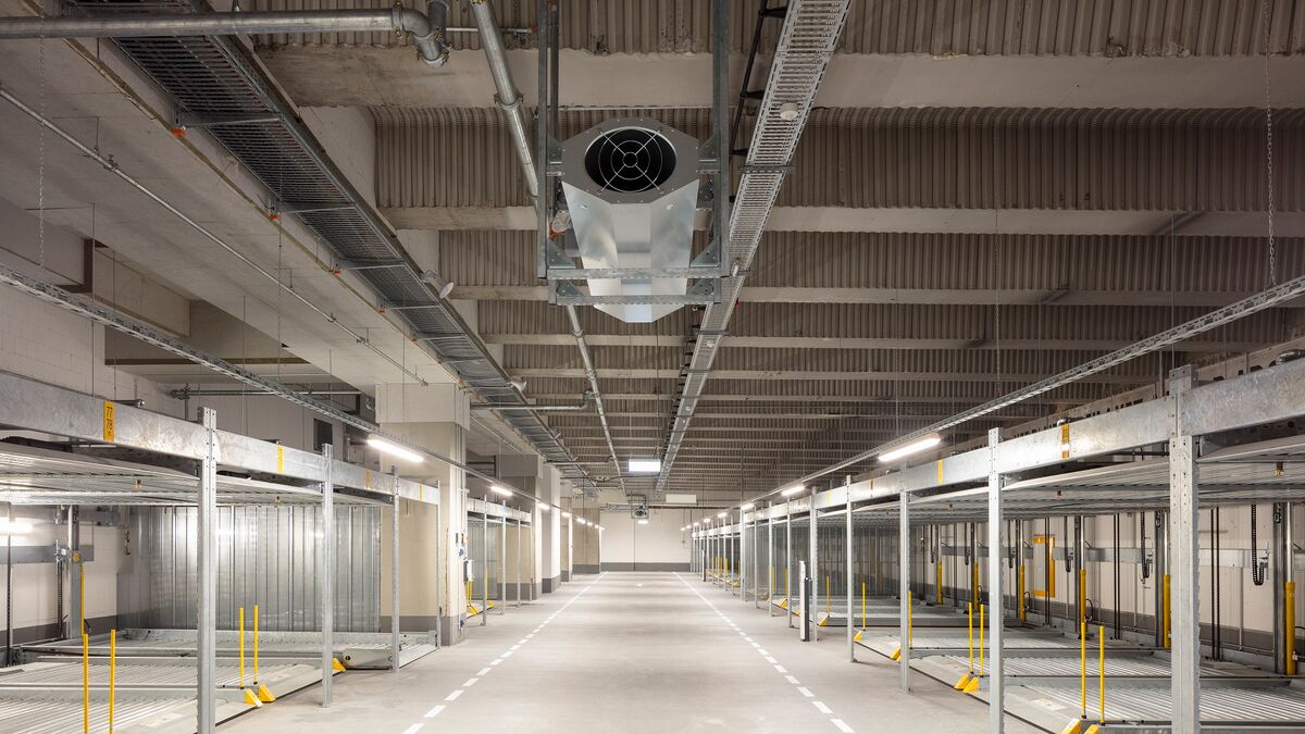 Übersicht über die WÖHR Combilifte in der Tiefgarage in der Totalansicht