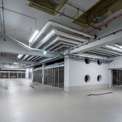 Übersichtsansicht der Tiefgarage mit den Parksystemen