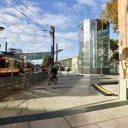 Système de stationnement automatique pour vélos à la gare de Heilbronn