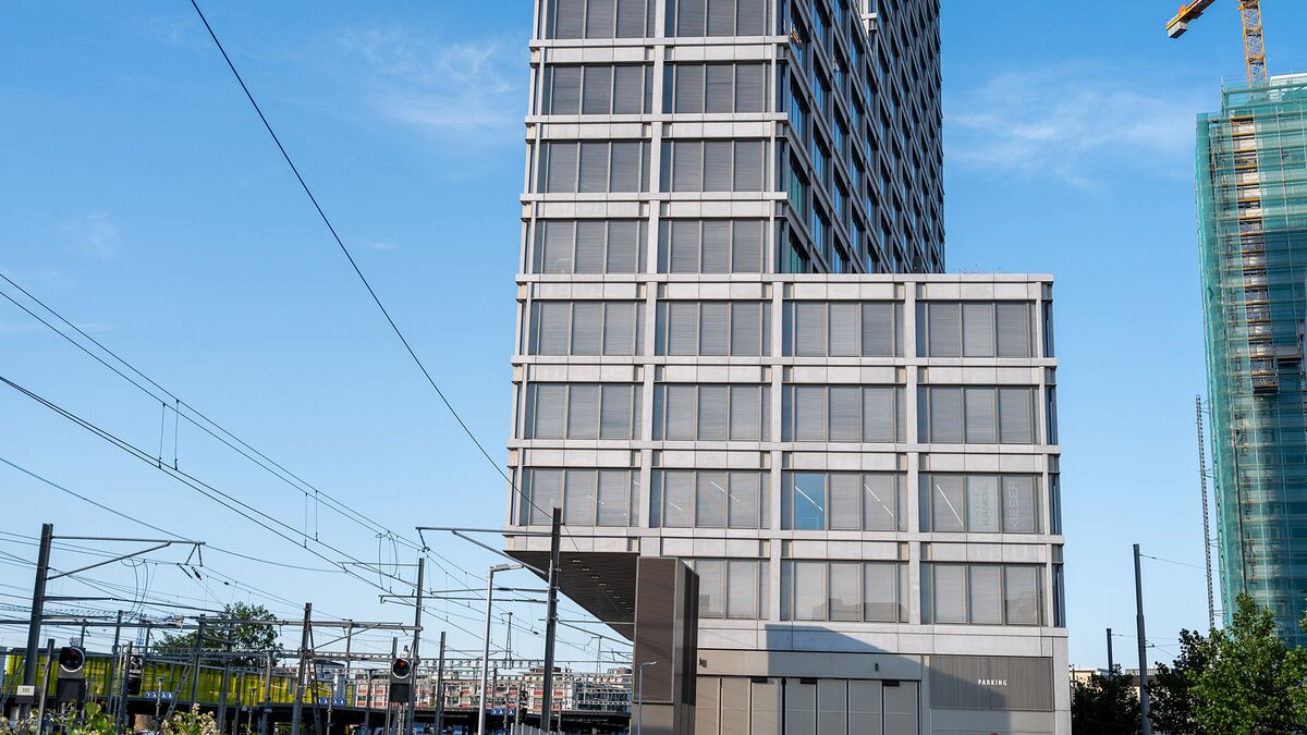 Vue extérieure de la tour Franklin à Zurich