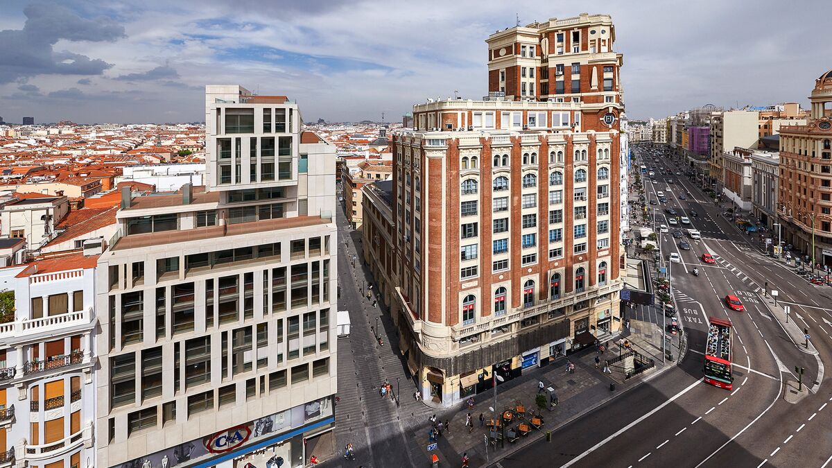 Vue aérienne de l'immeuble Gran Via Capital à Madrid