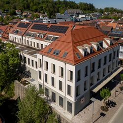 Ansicht aus der Luft auf ein Gebäude in Balingen